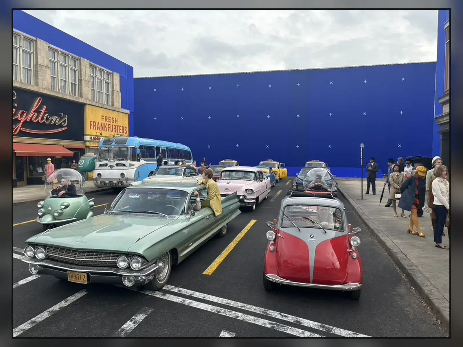 taf-backlot-street-scene-traffic-4x3